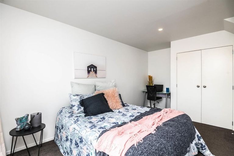 Photo of property in 106b Glanmire Road, Newlands, Wellington, 6037