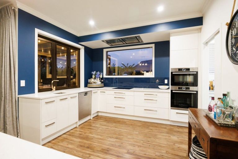 Photo of property in 9 Awatea Terrace, Hokowhitu, Palmerston North, 4410
