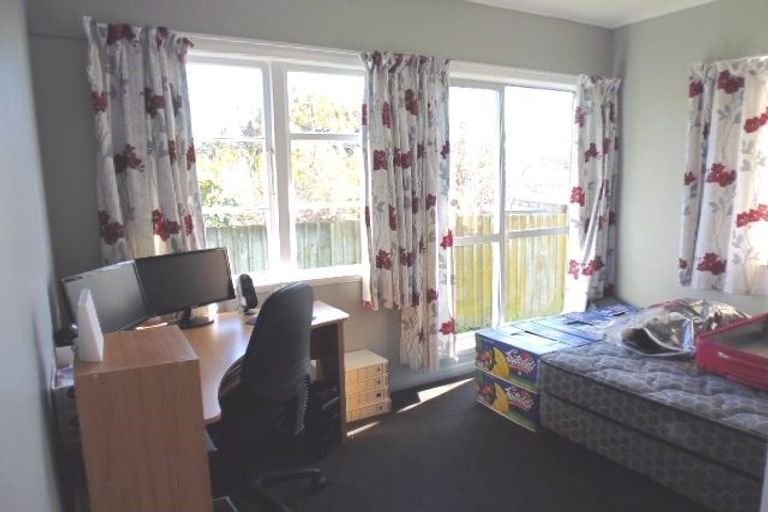 Photo of property in 6b Tararua Street, Paraparaumu, 5032
