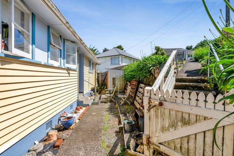 Photo of property in 21 Blackmore Street, Lynmouth, New Plymouth, 4310