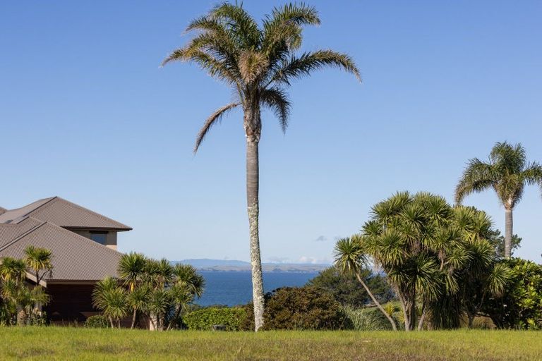 Photo of property in 4 Palm View Terrace, Gulf Harbour, Whangaparaoa, 0930