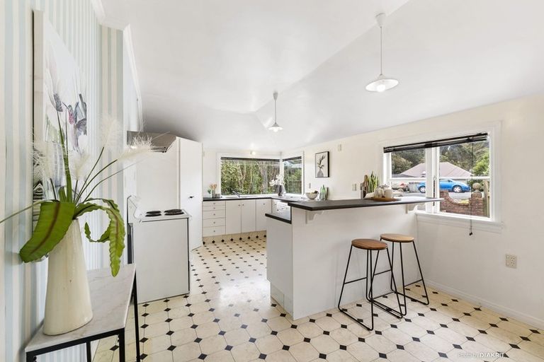 Photo of property in 34 Mandalay Terrace, Khandallah, Wellington, 6035