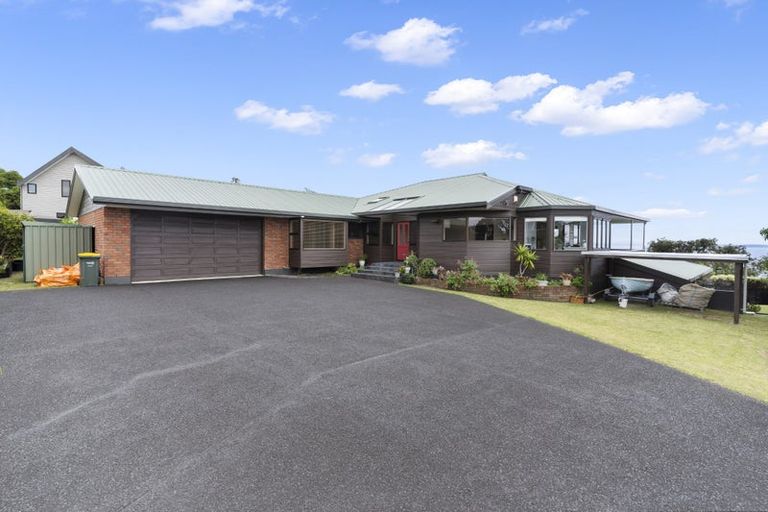 Photo of property in 146 Pacific Parade, Army Bay, Whangaparaoa, 0930