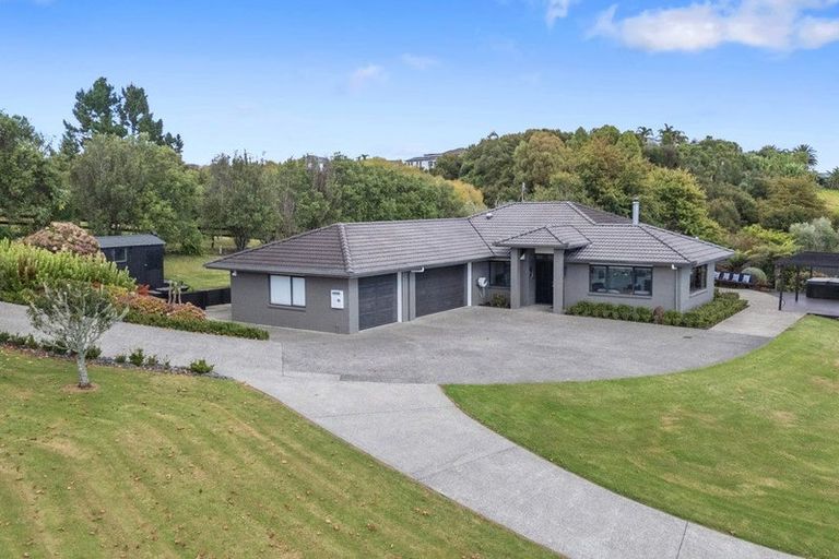 Photo of property in 71 Kaipara Road, Papakura, 2582
