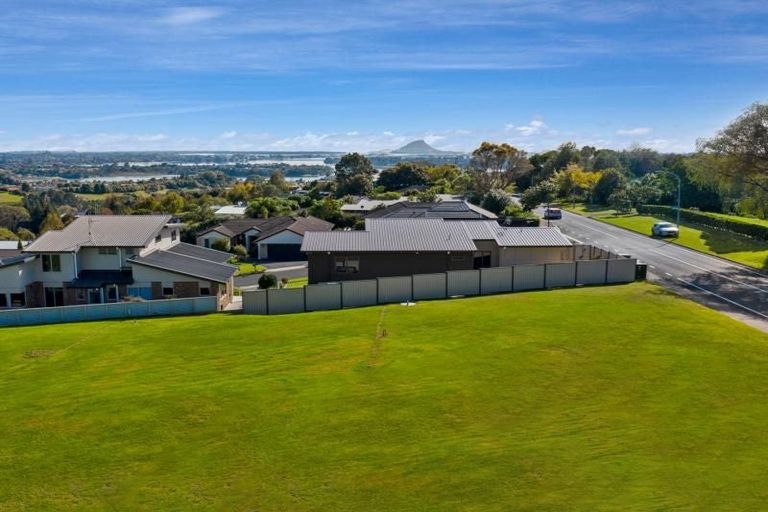 Photo of property in 144 Waikite Road, Welcome Bay, Tauranga, 3175