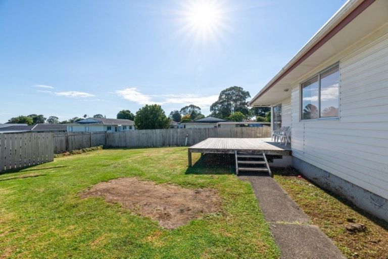 Photo of property in 1/15 Frobisher Way, Clendon Park, Auckland, 2103