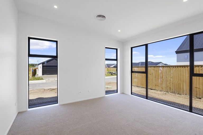 Photo of property in 5 Pipipi Lane, Halswell, Christchurch, 8025