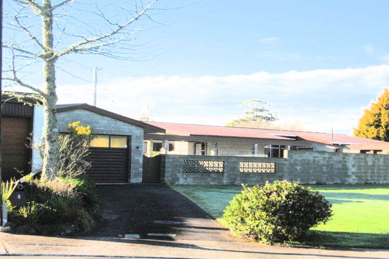 Photo of property in 8 Newport Place, Enderley, Hamilton, 3214