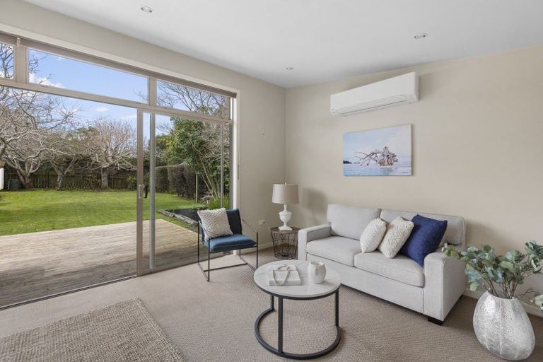 Photo of property in 121 Govett Avenue, Frankleigh Park, New Plymouth, 4310