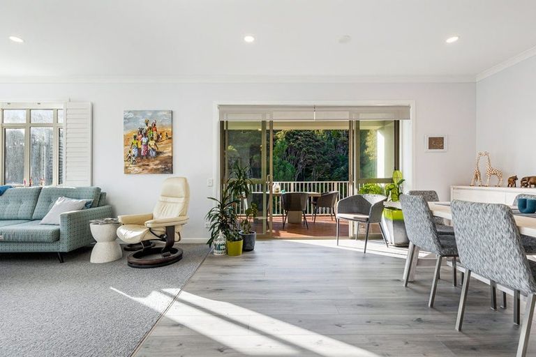 Photo of property in 42 Eaves Bush Parade, Orewa, 0931