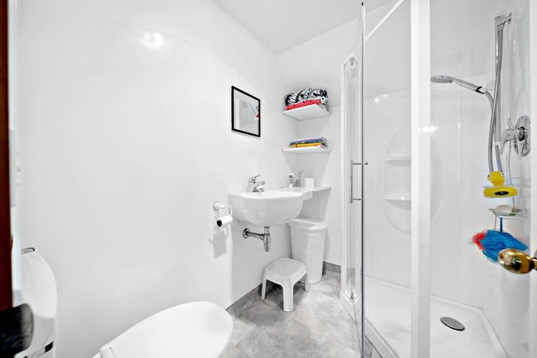 Photo of property in 15b Robertson Street, Frankton, Queenstown, 9300