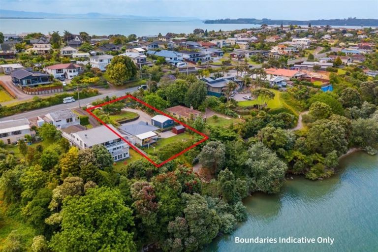 Photo of property in 81 Omokoroa Road, Omokoroa, 3114