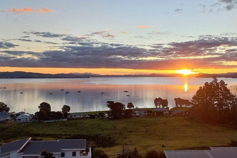 Photo of property in 5 Rangikorero Place, Whangarei Heads, 0174