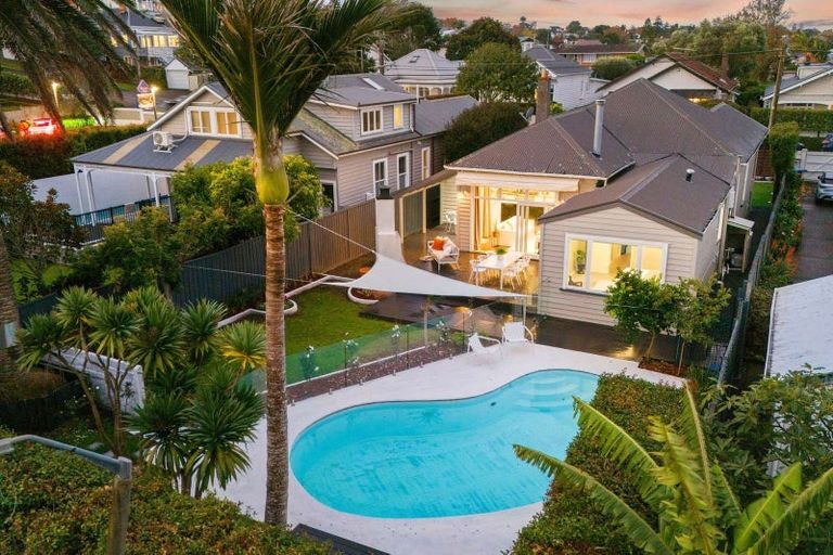 Photo of property in 37 Ohinerau Street, Remuera, Auckland, 1050