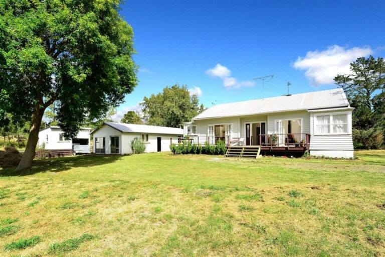 Photo of property in 113 Foster Road, Kumeu, 0891