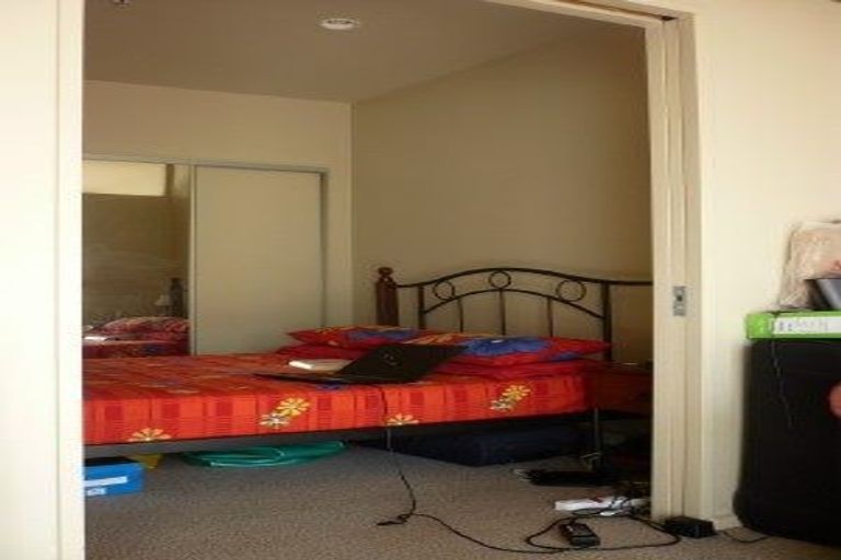 Photo of property in Atrium Towers, 1p/154 The Terrace, Wellington Central, Wellington, 6011