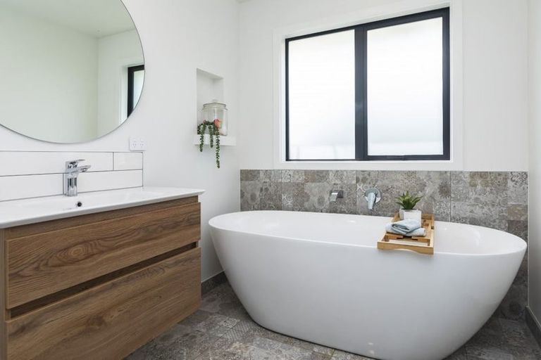 Photo of property in 14 Verdeco Boulevard, Lincoln, 7608