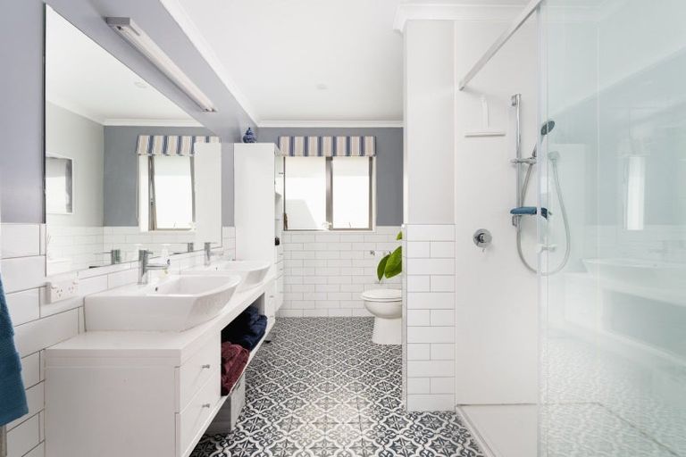 Photo of property in 8 Silver Springs Boulevard, Mosgiel, 9024