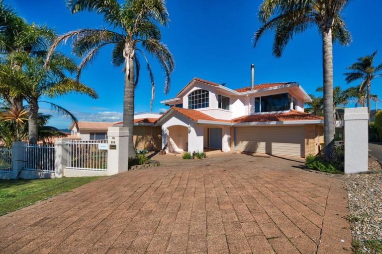 Photo of property in 26 Tornado Place, West Harbour, Auckland, 0618