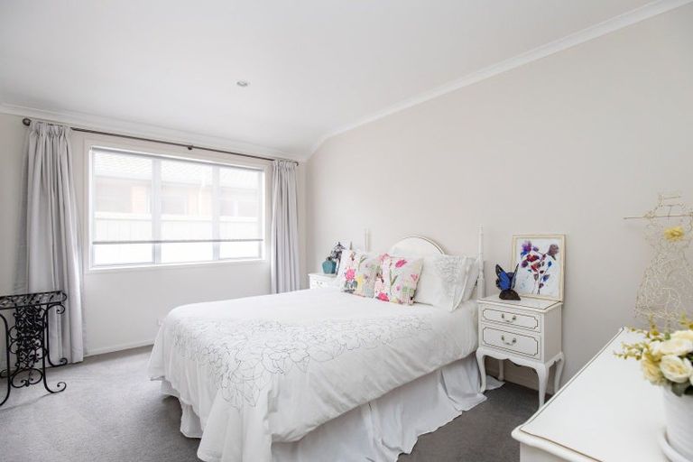 Photo of property in 10 Harris Place, Ngatea, 3503