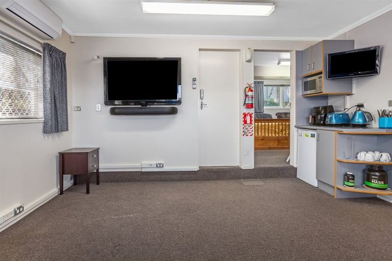 Photo of property in 4 Ettrick Grove, Papakowhai, Porirua, 5024