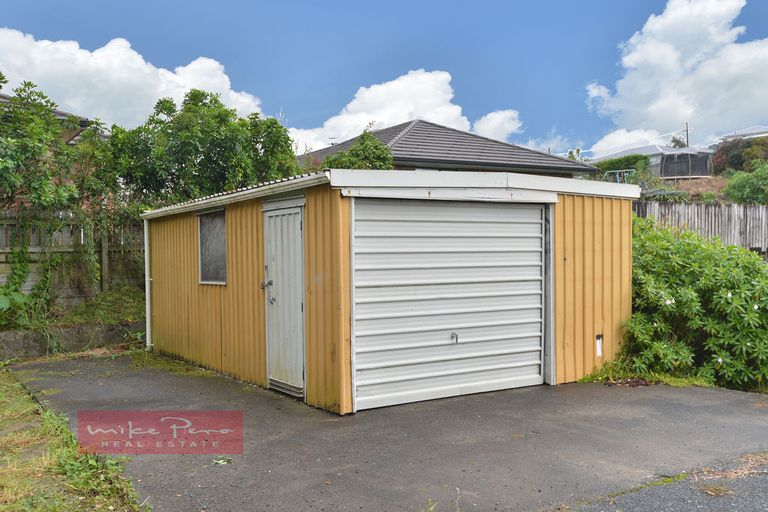 Photo of property in 11 Pukemiro Road, Te Kamo, Whangarei, 0112