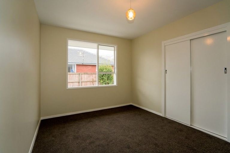 Photo of property in 59a Farquhars Road, Redwood, Christchurch, 8051