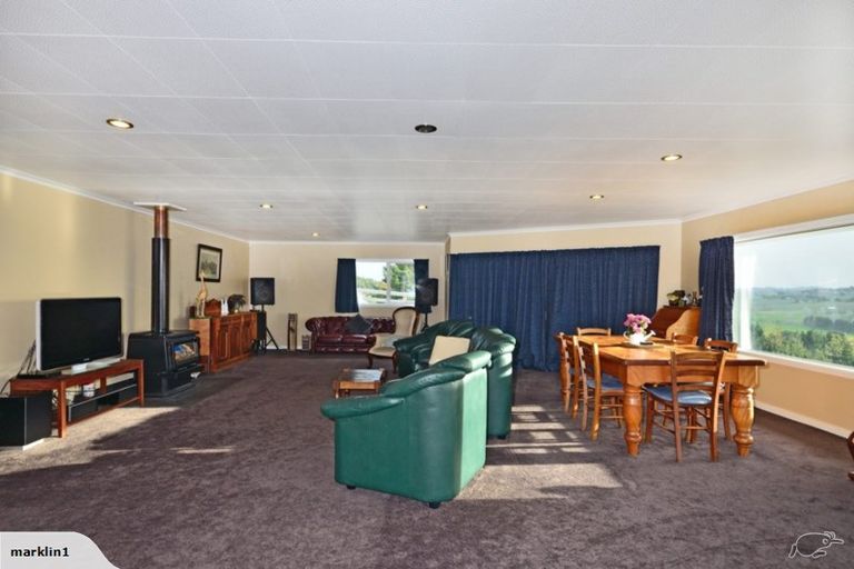 Photo of property in 2118 East Coast Road, Stillwater, Silverdale, 0993