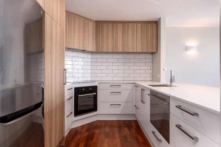 Photo of property in Admiralty Courts, 7/42 Marriner Street, Sumner, Christchurch, 8081