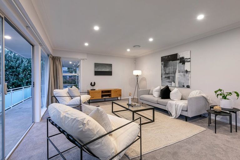 Photo of property in 4 Kerrymaria Place, Hillcrest, Auckland, 0627