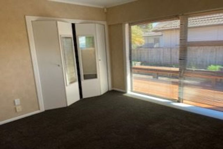 Photo of property in 11 Waller Avenue, Bucklands Beach, Auckland, 2012