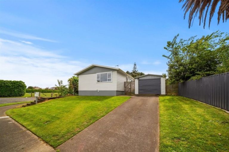 Photo of property in 21 Manawapou Road, Hawera, 4610