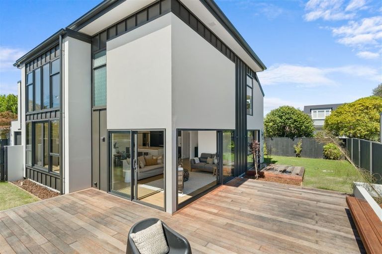 Photo of property in 4 Daresbury Lane, Fendalton, Christchurch, 8014