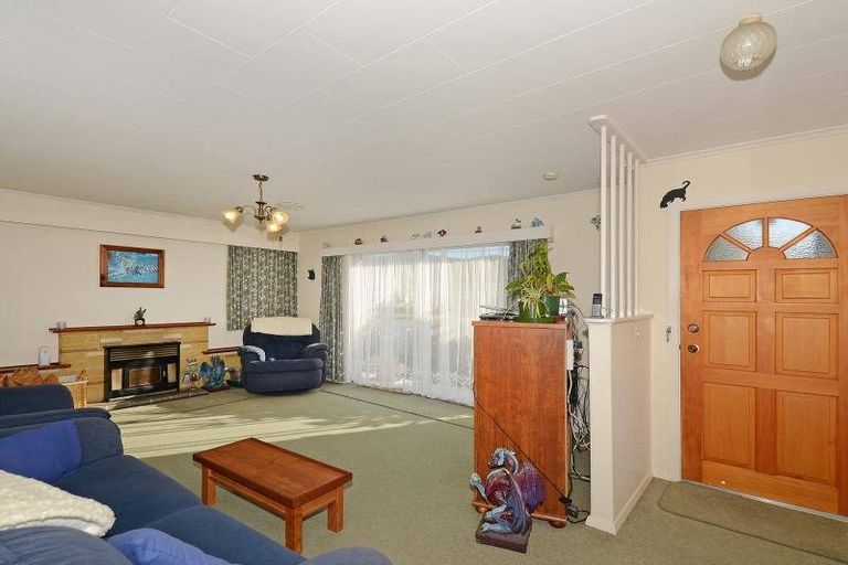 Photo of property in 2a Gower Street, Silverstream, Upper Hutt, 5019