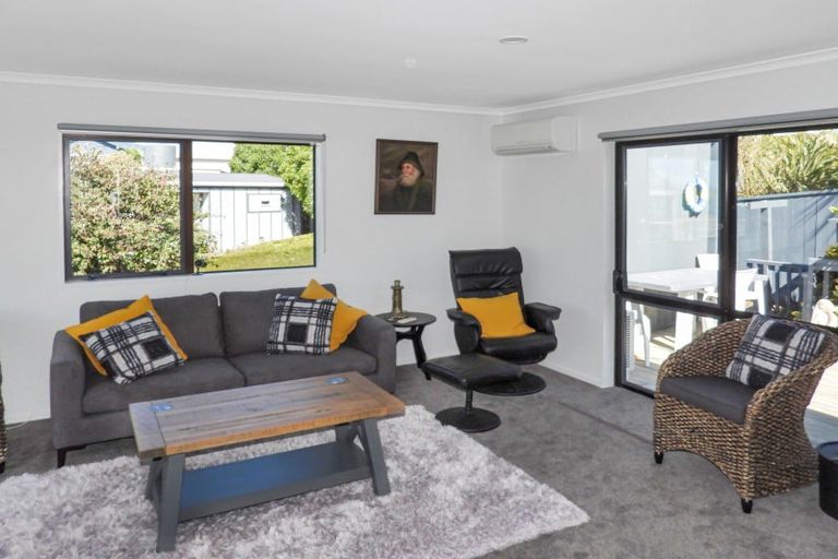 Photo of property in 19 Nasmyth Street, Kakanui, Oamaru, 9495