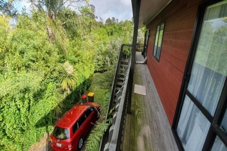 Photo of property in 2/9 Jay Court, Botany Downs, Auckland, 2010