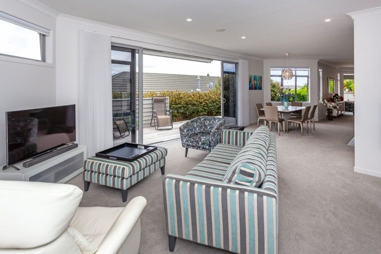 Photo of property in 100 Pacific View Drive, Whangamata, 3620