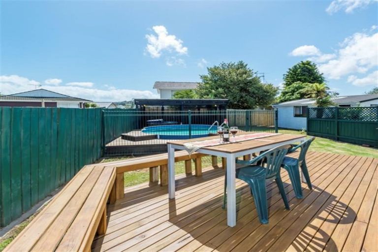Photo of property in 168 Cascades Road, Pakuranga Heights, Auckland, 2010