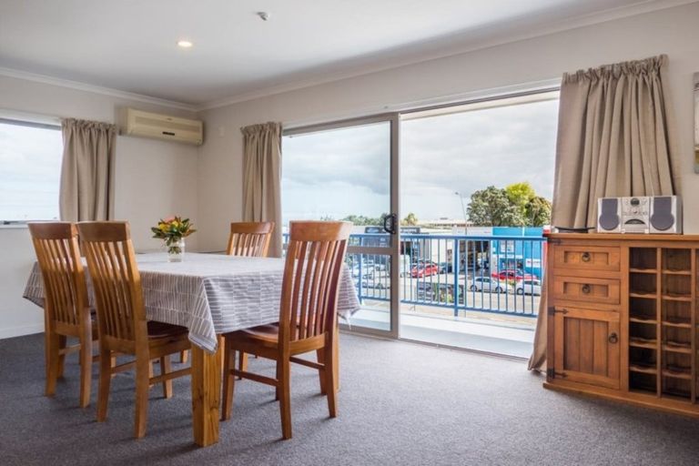 Photo of property in 138 Molesworth Street, New Plymouth, 4312