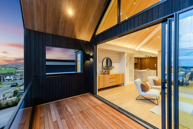 Photo of property in 53 Kumukumu Road, Long Bay, Auckland, 0630