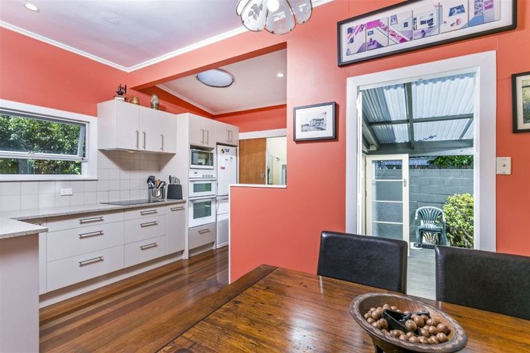 Photo of property in 3/92 Verbena Road, Birkdale, Auckland, 0626