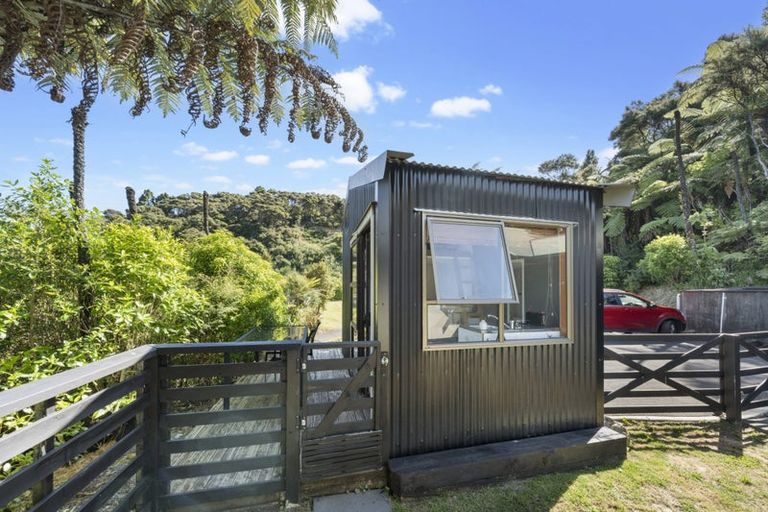 Photo of property in 46 Stoney Creek Drive, Waitakere, Henderson, 0782
