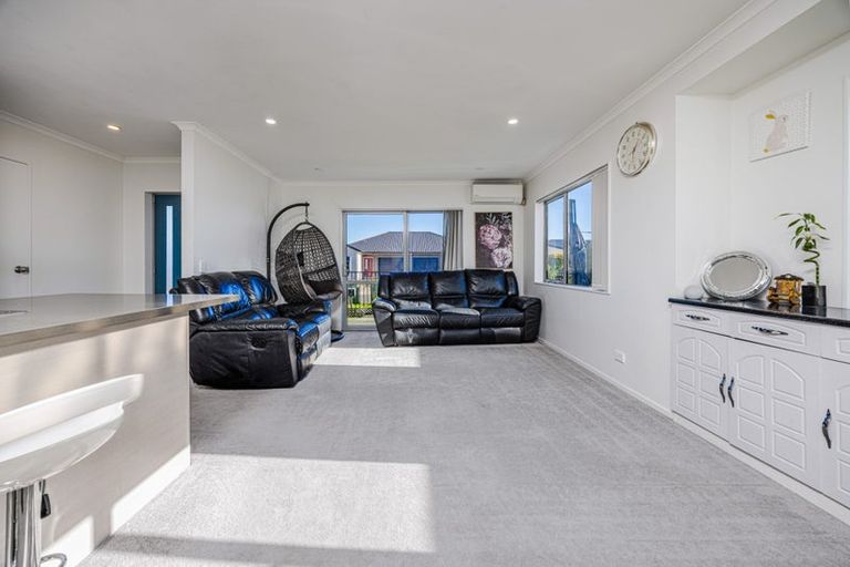 Photo of property in 35 Harore Road, Takanini, 2112