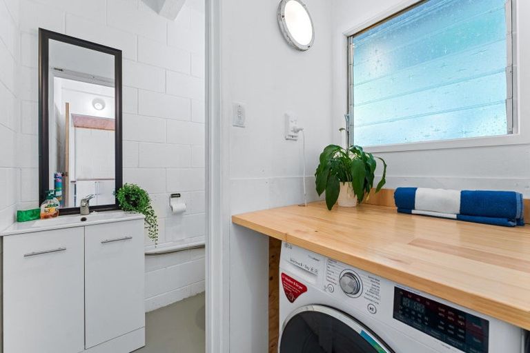 Photo of property in 280a Motutara Road, Muriwai, Waimauku, 0881