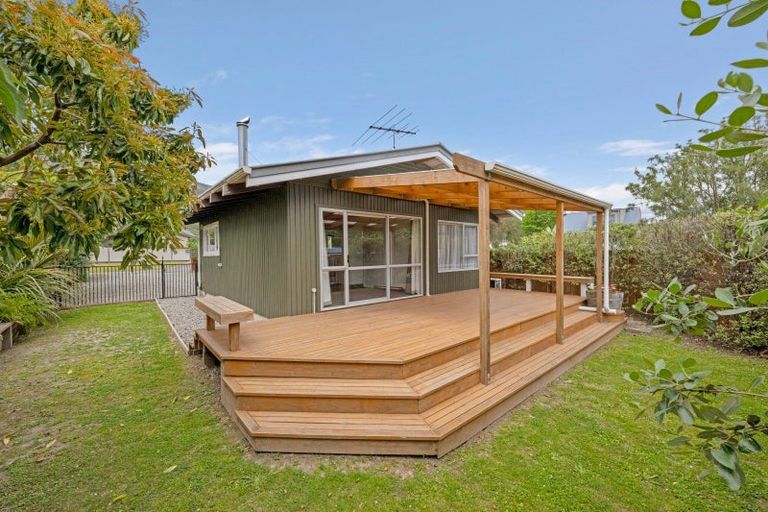 Photo of property in 46 Beach Road, Waikawa, Picton, 7220