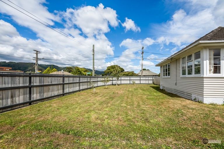 Photo of property in 295 Oxford Terrace, Avalon, Lower Hutt, 5011