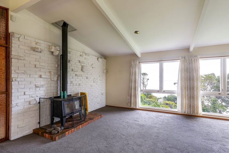 Photo of property in 57 Arapito Road, Titirangi, Auckland, 0604