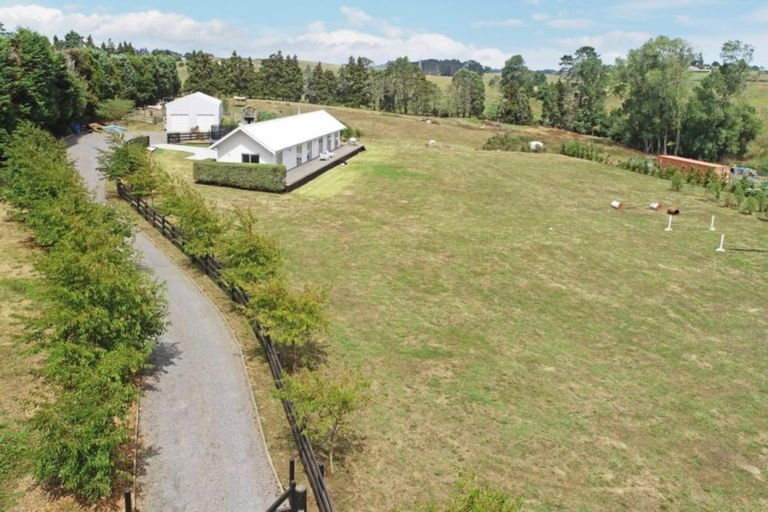 Photo of property in 94 Gellert Road, Karaka, Papakura, 2580