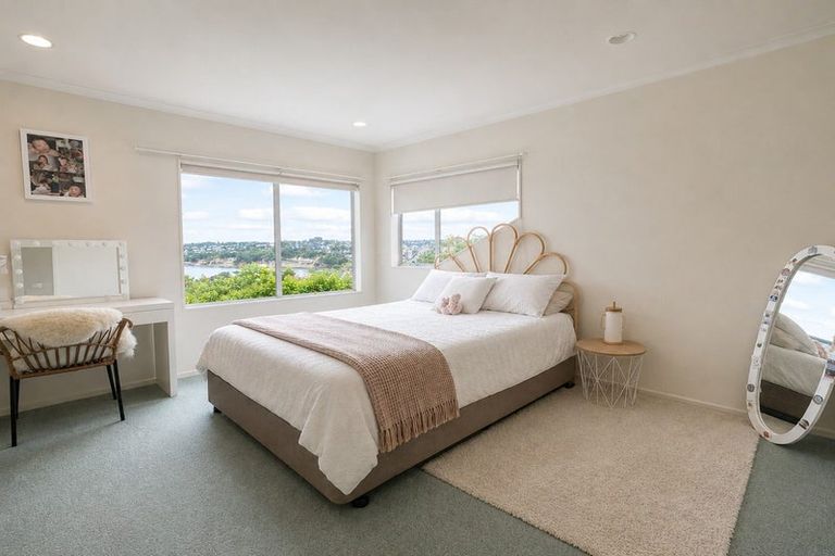 Photo of property in 4 Portal Place, Murrays Bay, Auckland, 0630