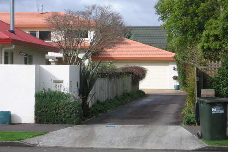 Photo of property in 212 Park Road, Hokowhitu, Palmerston North, 4410